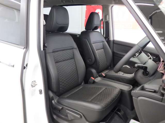 日産 セレナ １．４ Ｅ－４ＯＲＣＥ ハイウェイスターＶ ４ＷＤ R6年 (東北) 99