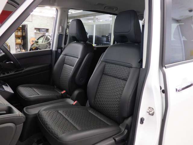 日産 セレナ １．４ Ｅ－４ＯＲＣＥ ハイウェイスターＶ ４ＷＤ R6年 (東北) 99