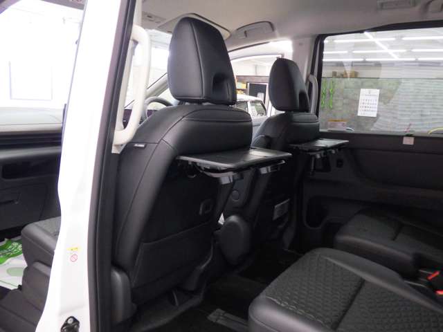 日産 セレナ １．４ Ｅ－４ＯＲＣＥ ハイウェイスターＶ ４ＷＤ R6年 (東北) 99
