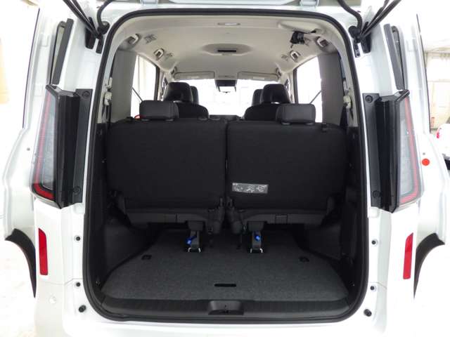 日産 セレナ １．４ Ｅ－４ＯＲＣＥ ハイウェイスターＶ ４ＷＤ R6年 (東北) 99