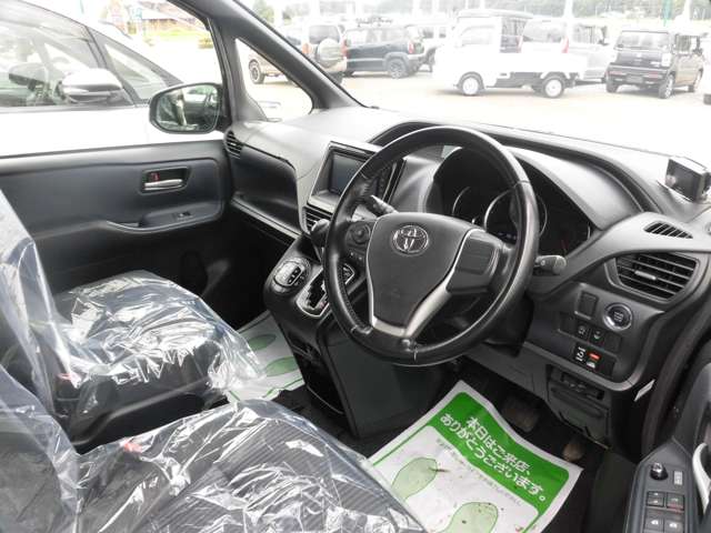 トヨタ ヴォクシー ２．０ ＺＳ ４ＷＤ H27年 (東北) 99