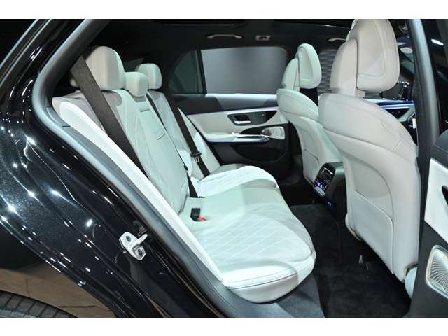メルセデスベンツ Ｅクラスワゴン Ｅ３００ エクスクルーシブ （ＩＳＧ搭載モデル） ＭＰ２０２４０１ R6年 (関東) 99