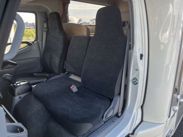 トヨタ カムロード ナッツＲＶ R5年 (関東) 99