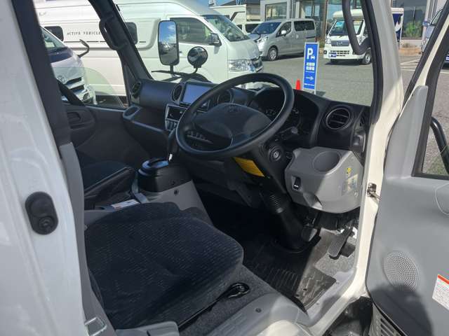 トヨタ カムロード ナッツＲＶ R5年 (関東) 99