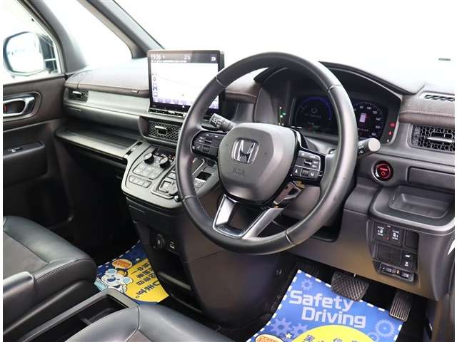 ホンダ ステップワゴン　ハイブリッド ２．０ Ｅ：ＨＥＶ エアー ＥＸ R8年 (関東) 99