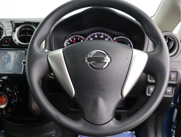 日産 ノート １．２ Ｘ ＤＩＧ－Ｓ Ｖセレクション プラスセーフティ H26年 (関東) 99