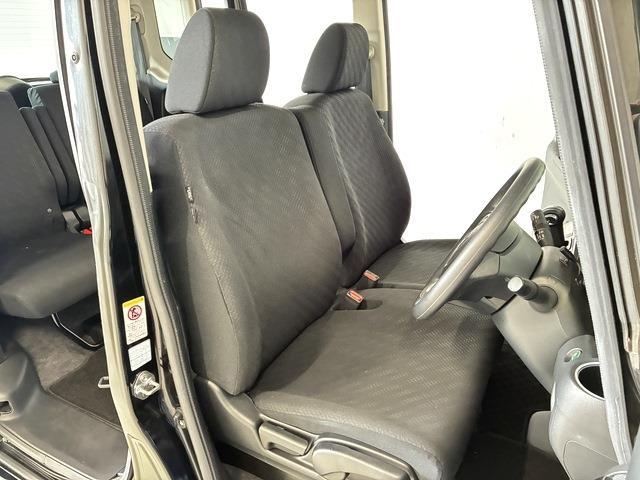 ホンダ Ｎ　ＢＯＸ ６６０ カスタムＧ ＳＳパッケージ H26年 (中国) 99
