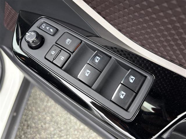 トヨタ Ｃ−ＨＲ ハイブリッド １．８ Ｇ R1年 (九州・沖縄) 99