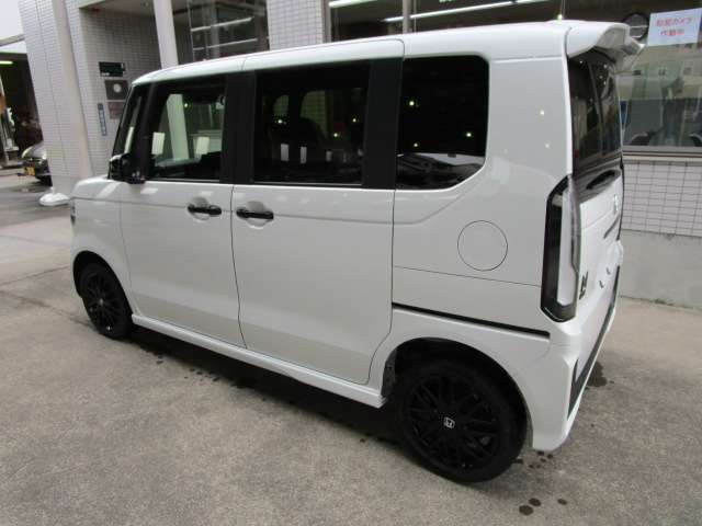 ホンダ Ｎ　ＢＯＸ カスタム ６６０ ターボ ブラック スタイル ４ＷＤ R8年 (関東) 99