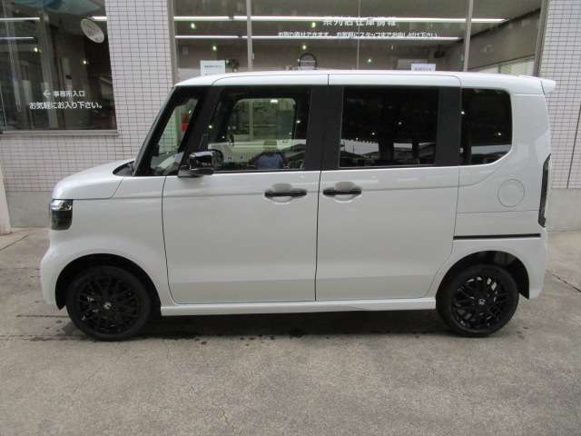 ホンダ Ｎ　ＢＯＸ カスタム ６６０ ターボ ブラック スタイル ４ＷＤ R8年 (関東) 99