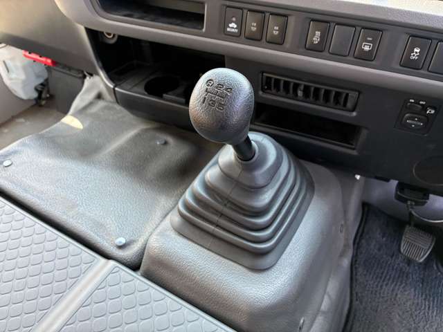 トヨタ コースター ４．０Ｄターボ H29年 (関東) 99