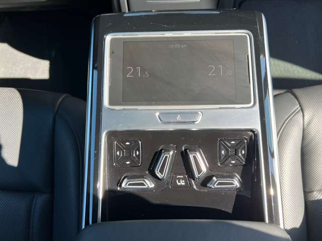 アウディ Ａ８ ５５ ＴＦＳＩ クワトロ ４ＷＤ H30年 (近畿) 99