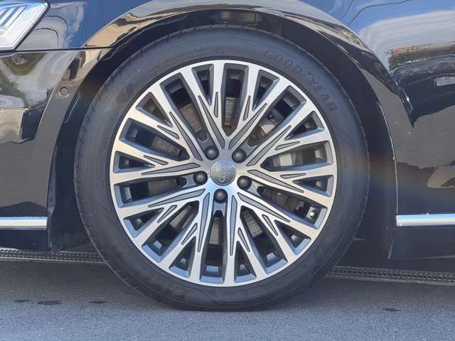アウディ Ａ８ ５５ ＴＦＳＩ クワトロ ４ＷＤ H30年 (近畿) 99