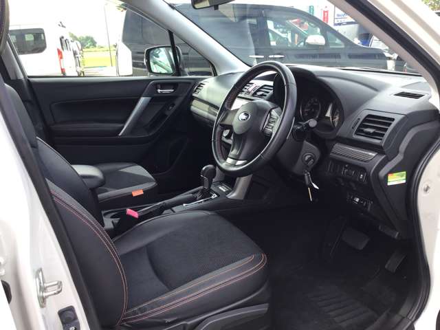 スバル フォレスター ２．０ エックスブレイク ４ＷＤ H26年 (東北) 99