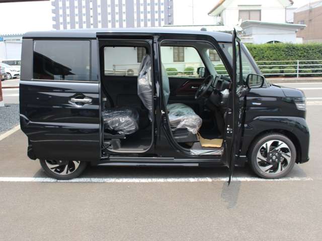 スズキ スペーシア ６６０ カスタム ハイブリッド ＸＳ R7年 (四国) 99