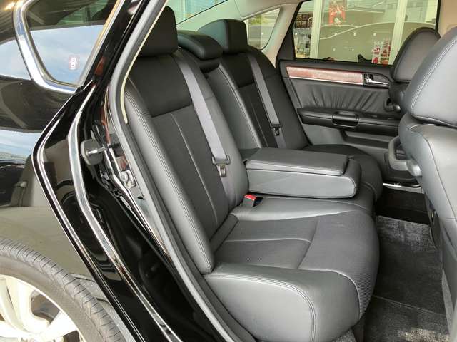 日産 フーガ ３．５ ３５０ＧＴ H20年 (近畿) 99