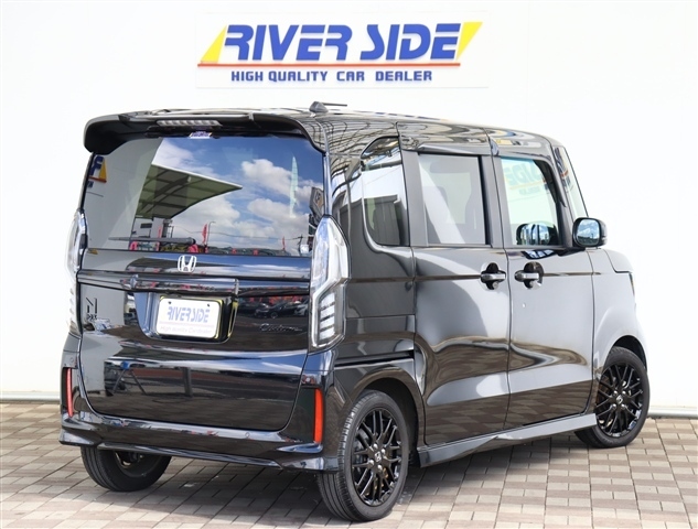 ホンダ Ｎ　ＢＯＸ カスタム ６６０ Ｌ ターボ スタイルプラス ブラック R5年 () 99