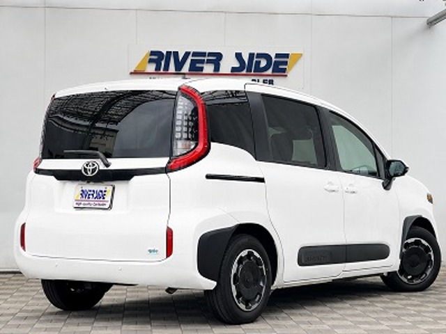 トヨタ シエンタ　ハイブリッド ハイブリッド １．５ Ｚ R5年 () 99