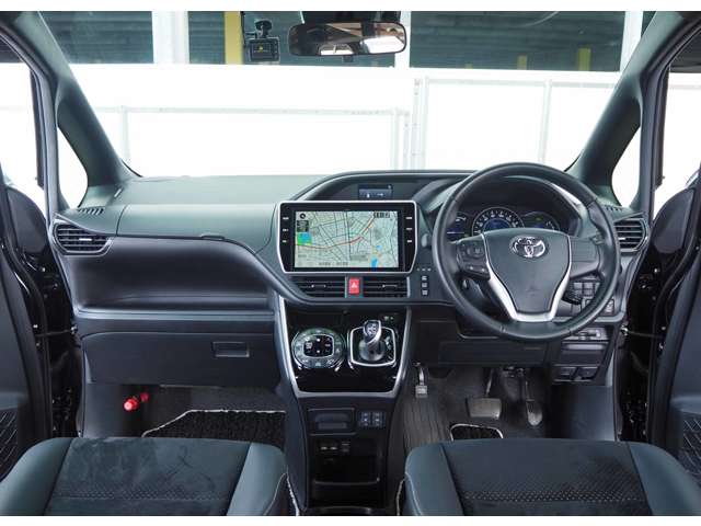 トヨタ ヴォクシー １．８ ハイブリッド ＺＳ 煌ＩＩＩ R3年 (東海) 99