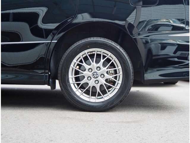 トヨタ ヴォクシー １．８ ハイブリッド ＺＳ 煌ＩＩＩ R3年 (東海) 99