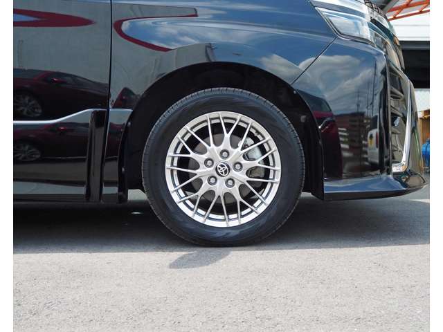 トヨタ ヴォクシー １．８ ハイブリッド ＺＳ 煌ＩＩＩ R3年 (東海) 99