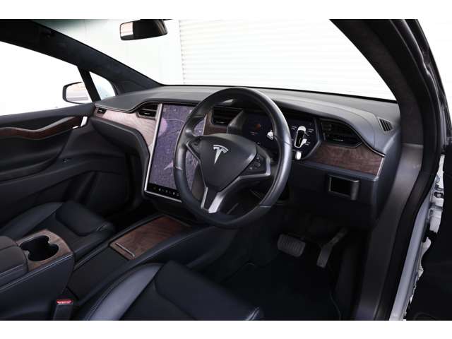 テスラ モデルＸ ロングレンジ R2年 (東海) 99