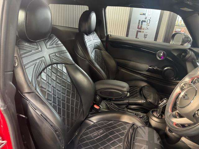 ミニ ミニ クーパーＳ ３ドア ＤＣＴ R1年 (東海) 99