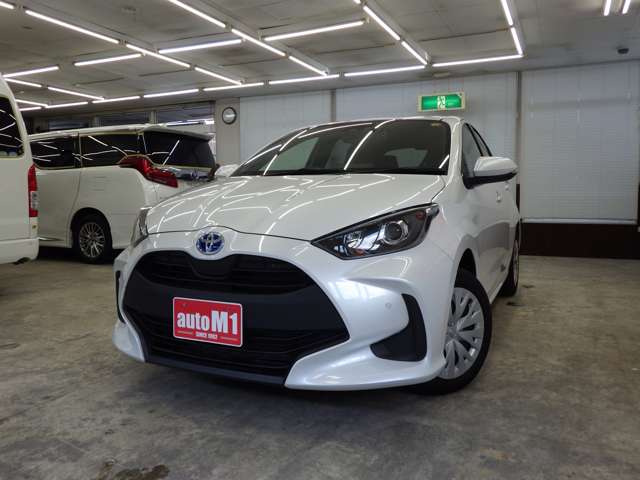 トヨタ ヤリス １．５ ハイブリッド Ｘ Ｅ－ＦＯＵＲ ４ＷＤ R5年 (東北) 99