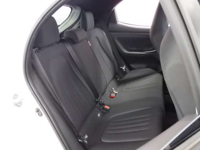 トヨタ ヤリス １．５ Ｘ ４ＷＤ R7年 (東北) 99