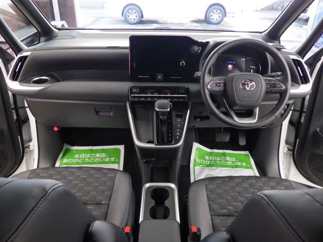 トヨタ ヴォクシー １．８ ハイブリッド Ｓ－Ｚ Ｅ－ＦＯＵＲ ４ＷＤ R7年 (東北) 99