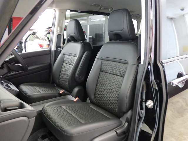 日産 セレナ １．４ Ｅ－４ＯＲＣＥ ハイウェイスターＶ ４ＷＤ R7年 (東北) 99