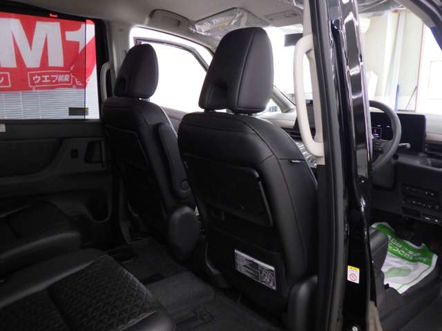 日産 セレナ １．４ Ｅ－４ＯＲＣＥ ハイウェイスターＶ ４ＷＤ R7年 (東北) 99