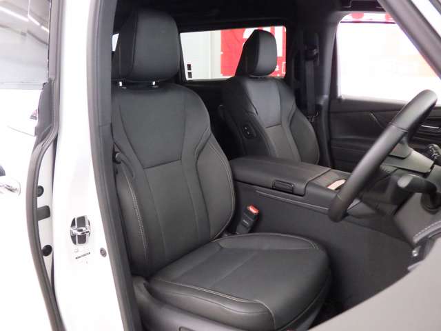 トヨタ アルファード　ハイブリッド ハイブリッド ２．５ Ｚ Ｅ－ＦＯＵＲ ４ＷＤ R7年 (東北) 99