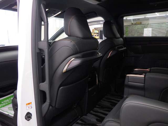 トヨタ アルファード　ハイブリッド ハイブリッド ２．５ Ｚ Ｅ－ＦＯＵＲ ４ＷＤ R7年 (東北) 99