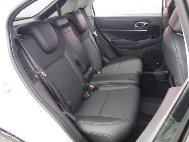 ホンダ ヴェゼル １．５ Ｅ：ＨＥＶ Ｚ ４ＷＤ R8年 (東北) 99