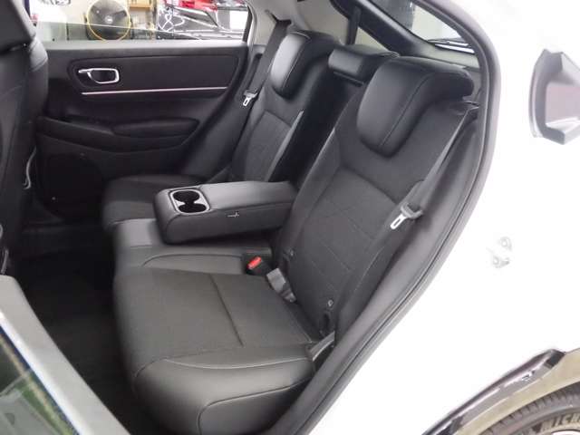 ホンダ ヴェゼル １．５ Ｅ：ＨＥＶ Ｚ ４ＷＤ R8年 (東北) 99