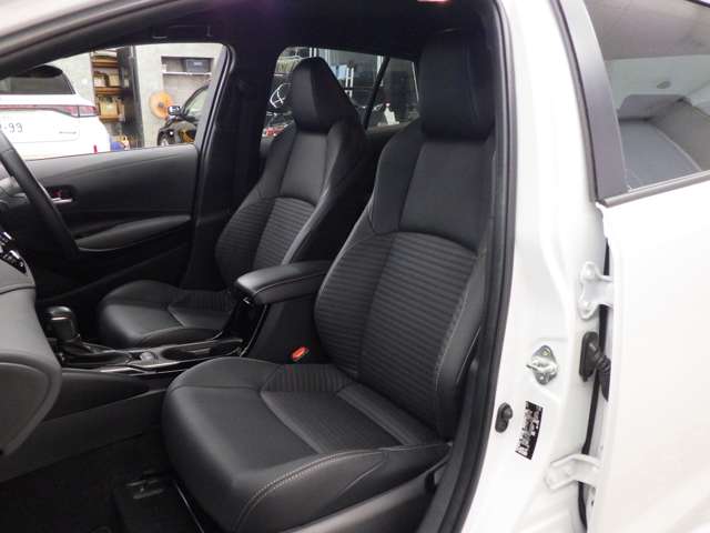 トヨタ カローラ　ツーリング　ハイブリッド １．８ ハイブリッド ＷＸＢ Ｅ－ＦＯＵＲ ４ＷＤ R7年 (東北) 99