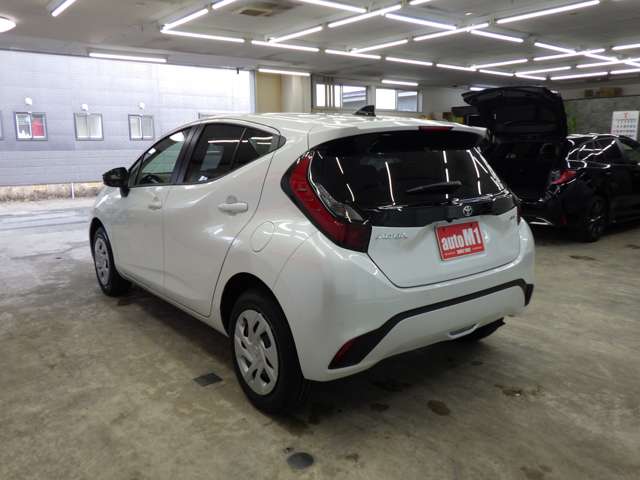 トヨタ アクア １．５ Ｕ Ｅ－ＦＯＵＲ ４ＷＤ R7年 (東北) 99