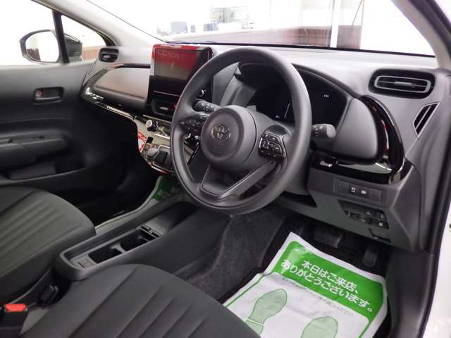 トヨタ アクア １．５ Ｕ Ｅ－ＦＯＵＲ ４ＷＤ R7年 (東北) 99