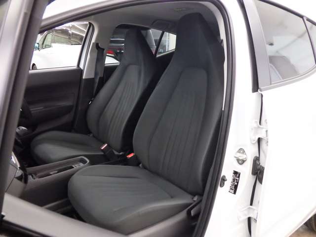 トヨタ アクア １．５ Ｕ Ｅ－ＦＯＵＲ ４ＷＤ R7年 (東北) 99
