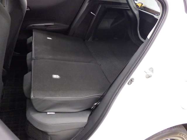 トヨタ アクア １．５ Ｕ Ｅ－ＦＯＵＲ ４ＷＤ R7年 (東北) 99