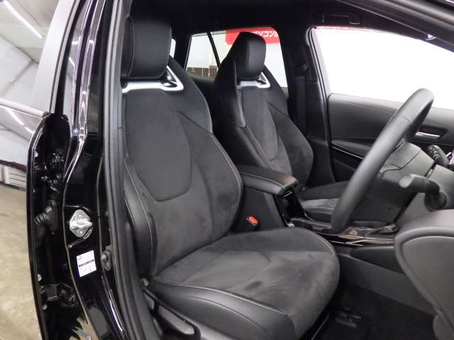 トヨタ カローラ　ツーリング　ハイブリッド １．８ ハイブリッド アクティブ スポーツ Ｅ－ＦＯＵＲ ４ＷＤ R6年 (東北) 99