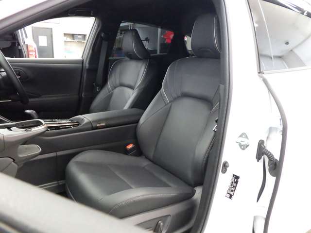 トヨタ クラウン　スポーツ　ハイブリッド ２．５ Ｚ Ｅ－ＦＯＵＲ ４ＷＤ R6年 (東北) 99