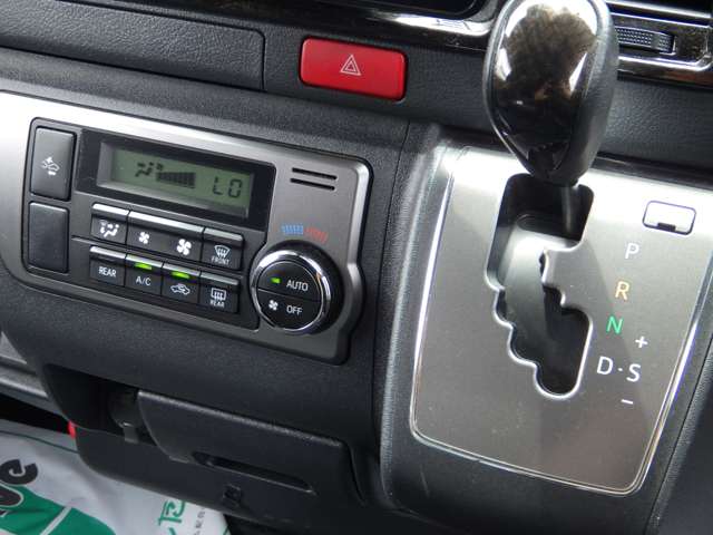 トヨタ ハイエースバン ２．０ スーパーＧＬ ダークプライムＩＩ ロングボディ R1年 (関東) 99