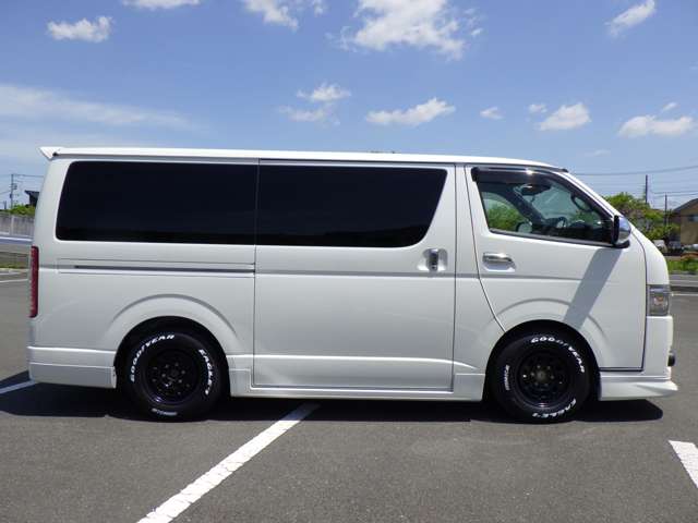 トヨタ ハイエースバン ２．０ スーパーＧＬ ダークプライムＩＩ ロングボディ R1年 (関東) 99