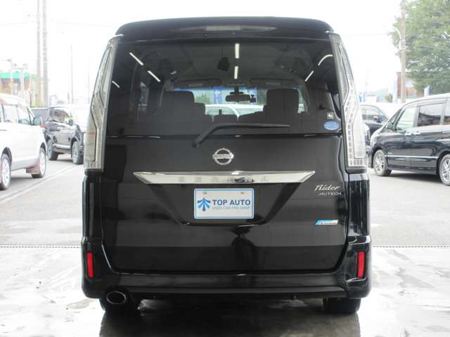 日産 セレナ ２．０ ライダー ブラックライン Ｓ－ＨＹＢＲＩＤ H27年 () 99