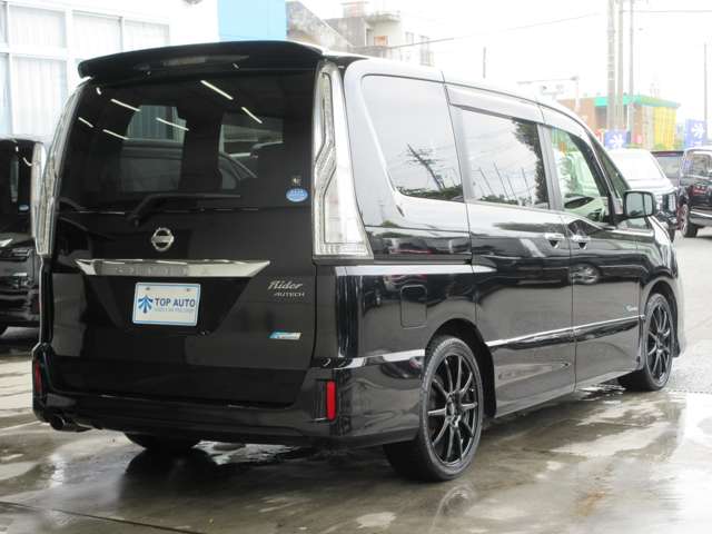 日産 セレナ ２．０ ライダー ブラックライン Ｓ－ＨＹＢＲＩＤ H27年 () 99