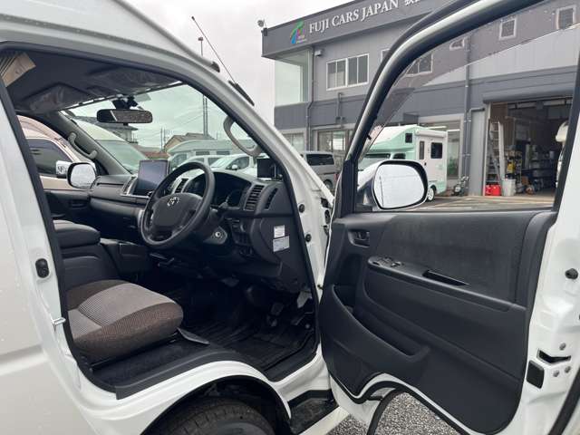トヨタ ハイエースバン トイファクトリー R1年 (関東) 99