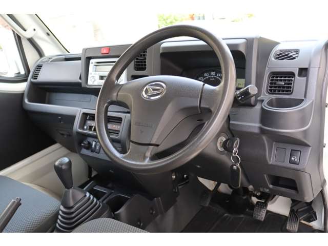 ダイハツ ハイゼットトラック ６６０ エクストラ ３方開 ４ＷＤ H29年 (四国) 99