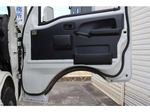 ダイハツ ハイゼットトラック ６６０ エクストラ ３方開 ４ＷＤ H29年 (四国) 99